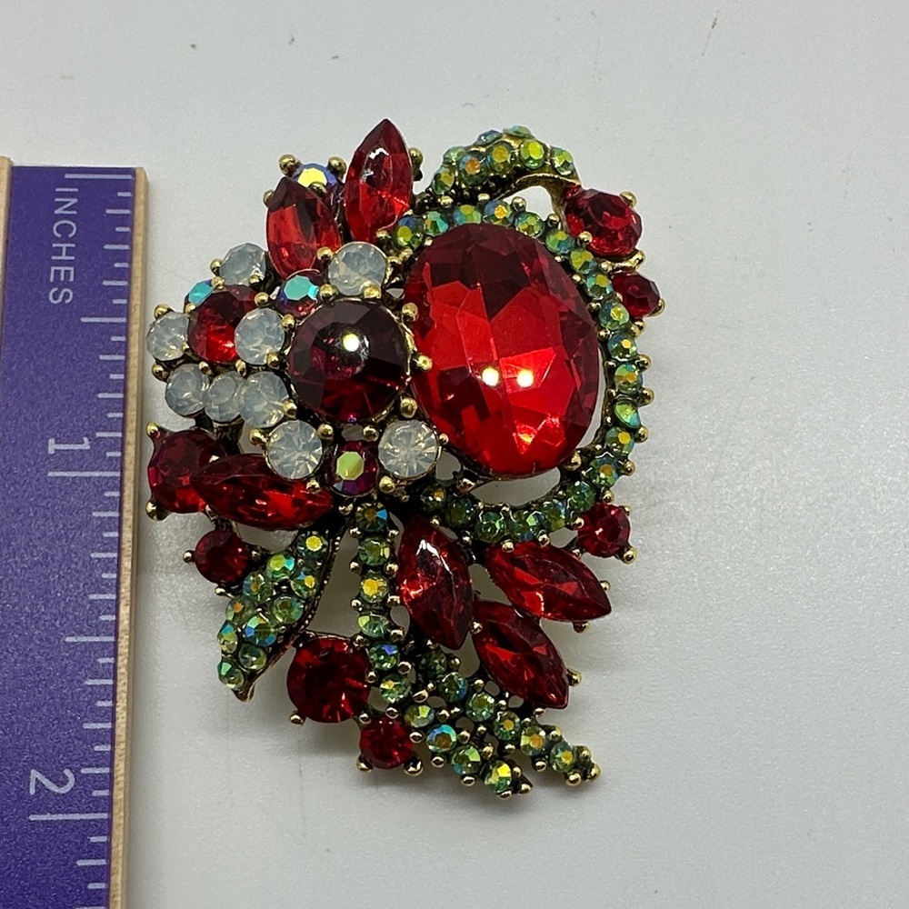 Vibrant Modern Multicolor Red Green Gemstone Brooch Sparkly Costume Jewelry - Picture 4 of 6